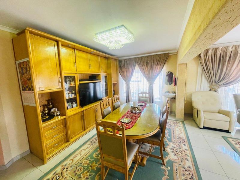 5 Bedroom Property for Sale in Lenasia South Gauteng