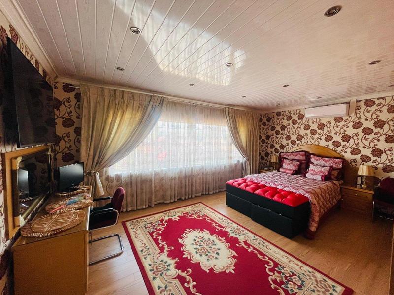 5 Bedroom Property for Sale in Lenasia South Gauteng
