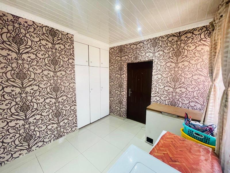 5 Bedroom Property for Sale in Lenasia South Gauteng