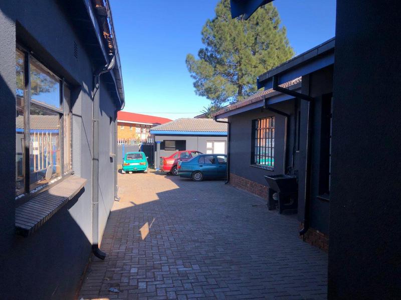 4 Bedroom Property for Sale in Lenasia South Gauteng
