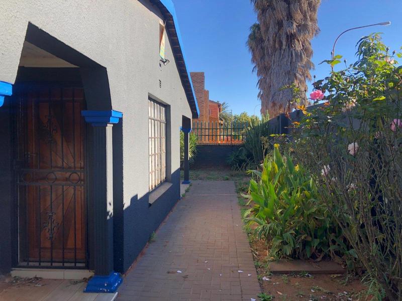 4 Bedroom Property for Sale in Lenasia South Gauteng