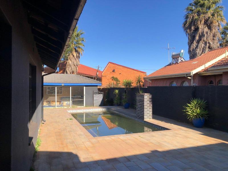 4 Bedroom Property for Sale in Lenasia South Gauteng