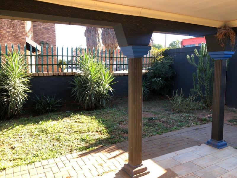 4 Bedroom Property for Sale in Lenasia South Gauteng