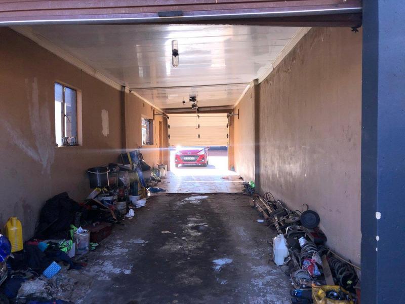 4 Bedroom Property for Sale in Lenasia South Gauteng