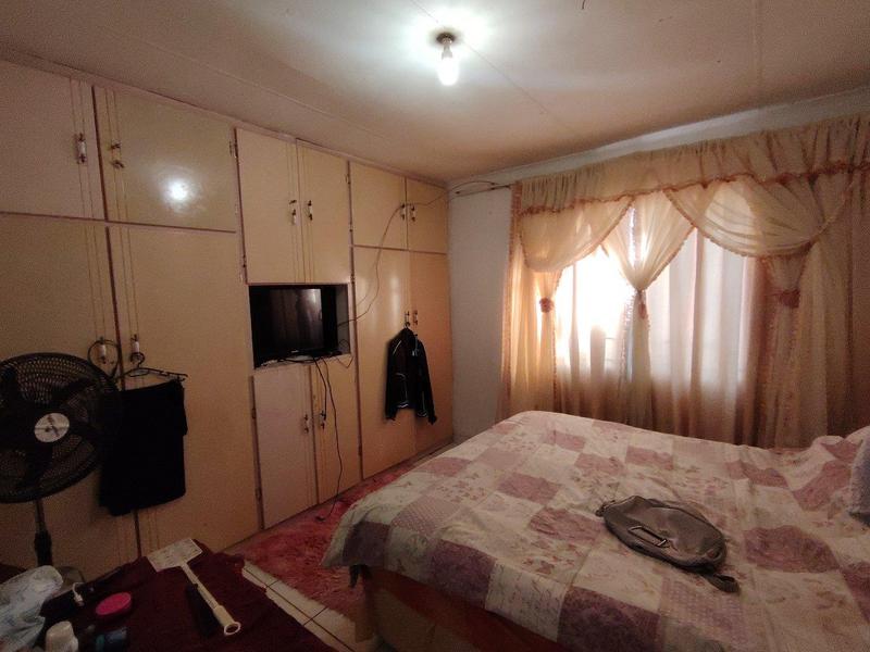 4 Bedroom Property for Sale in Lenasia South Gauteng