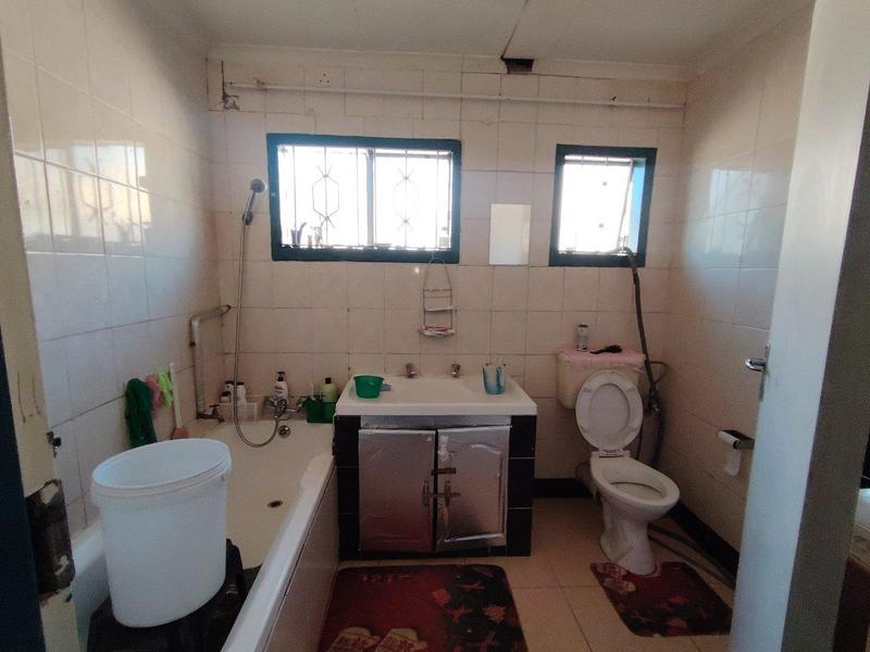 4 Bedroom Property for Sale in Lenasia South Gauteng