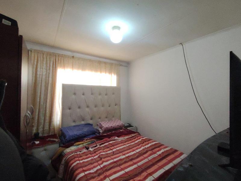 4 Bedroom Property for Sale in Lenasia South Gauteng
