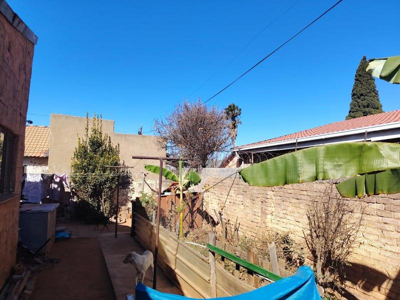 4 Bedroom Property for Sale in Lenasia South Gauteng