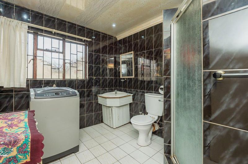 4 Bedroom Property for Sale in Lenasia South Gauteng
