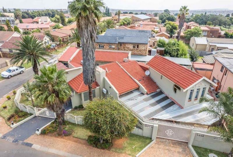 5 Bedroom Property for Sale in Lenasia South Gauteng