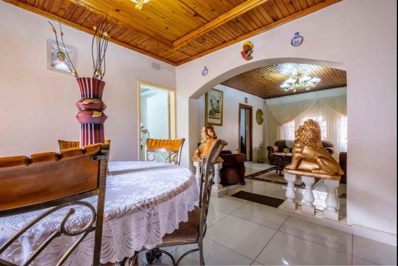 5 Bedroom Property for Sale in Lenasia South Gauteng