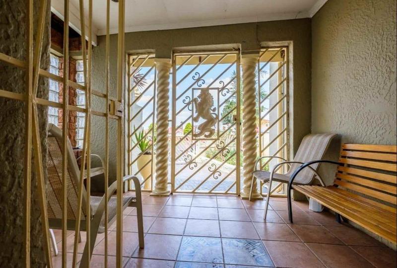 5 Bedroom Property for Sale in Lenasia South Gauteng