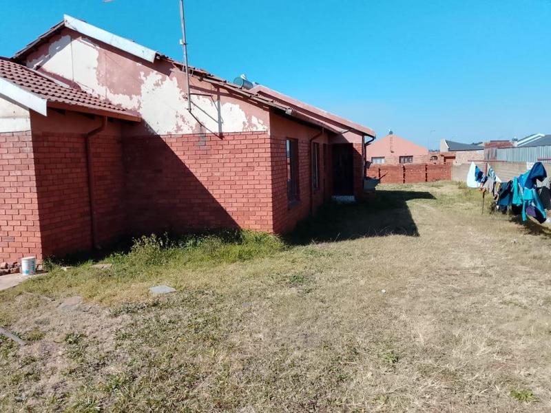 3 Bedroom Property for Sale in Lenasia South Gauteng