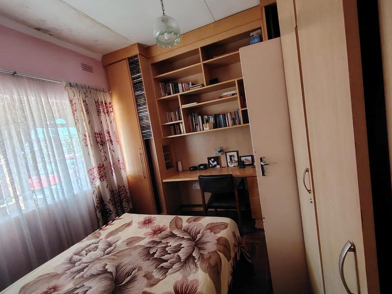 8 Bedroom Property for Sale in Lenasia South Gauteng