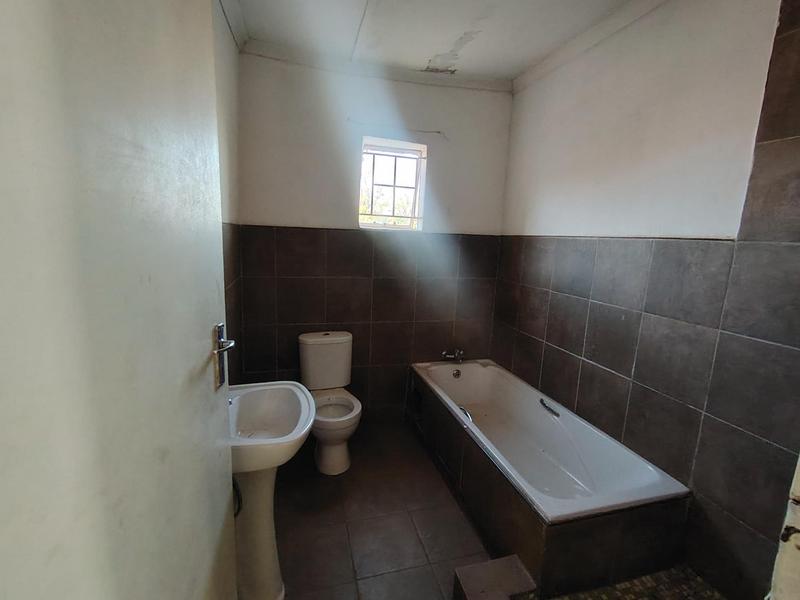 8 Bedroom Property for Sale in Lenasia South Gauteng
