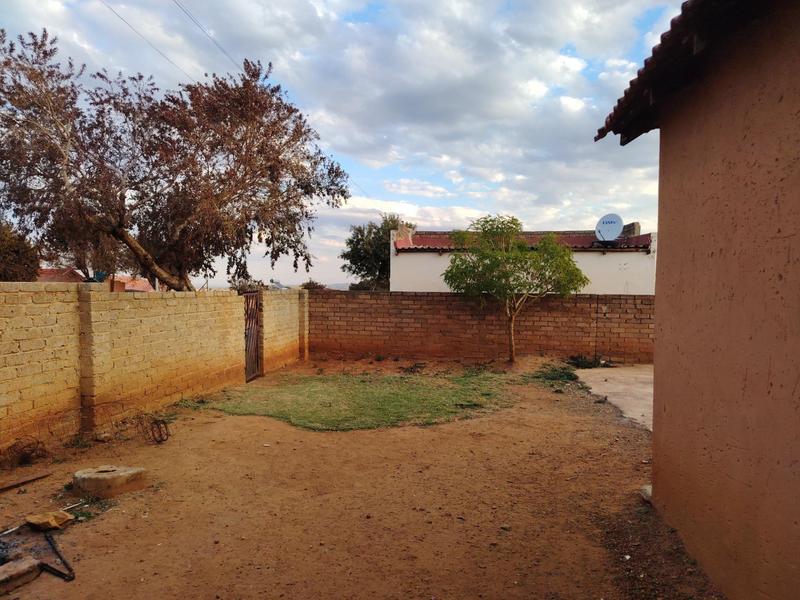 4 Bedroom Property for Sale in Lenasia South Gauteng