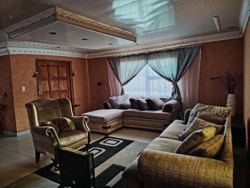 4 Bedroom Property for Sale in Lenasia South Gauteng