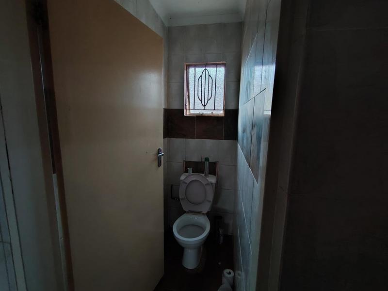 4 Bedroom Property for Sale in Lenasia South Gauteng