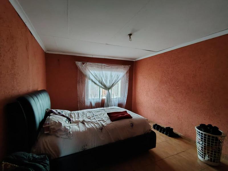 4 Bedroom Property for Sale in Lenasia South Gauteng