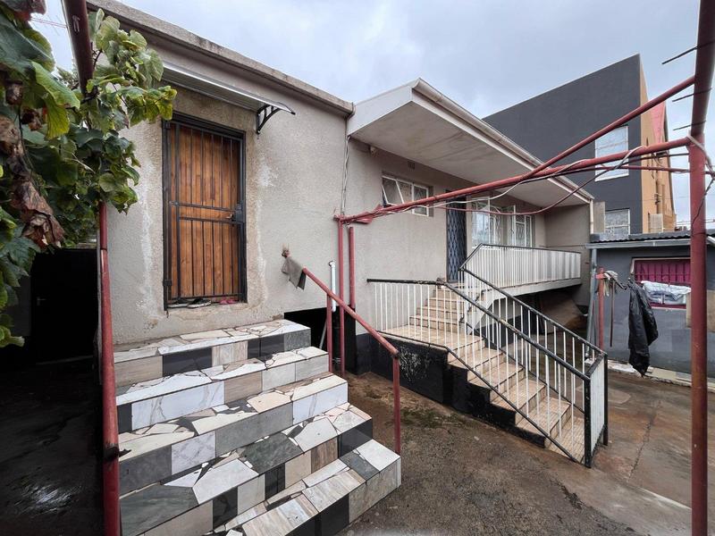 8 Bedroom Property for Sale in Malvern Gauteng