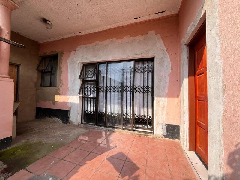 9 Bedroom Property for Sale in Malvern Gauteng