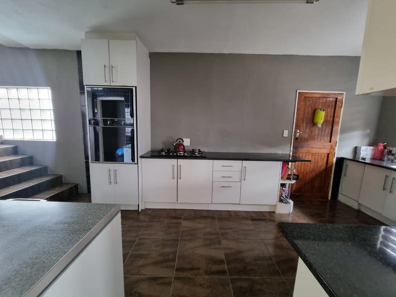 4 Bedroom Property for Sale in Newlands Gauteng