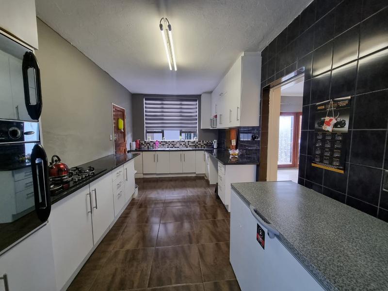 4 Bedroom Property for Sale in Newlands Gauteng