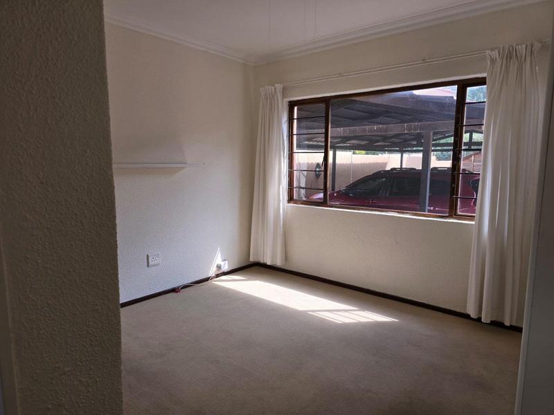 2 Bedroom Property for Sale in Oakdene Gauteng