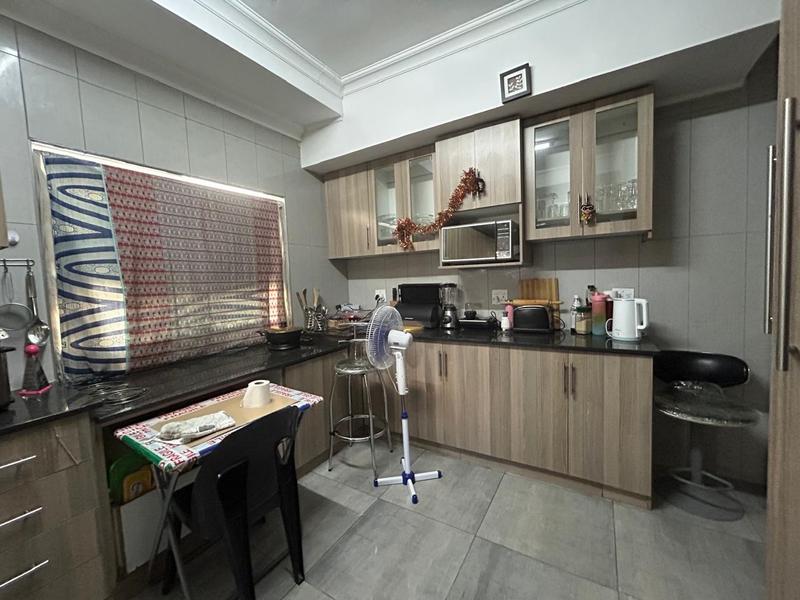 6 Bedroom Property for Sale in Orange Grove Gauteng