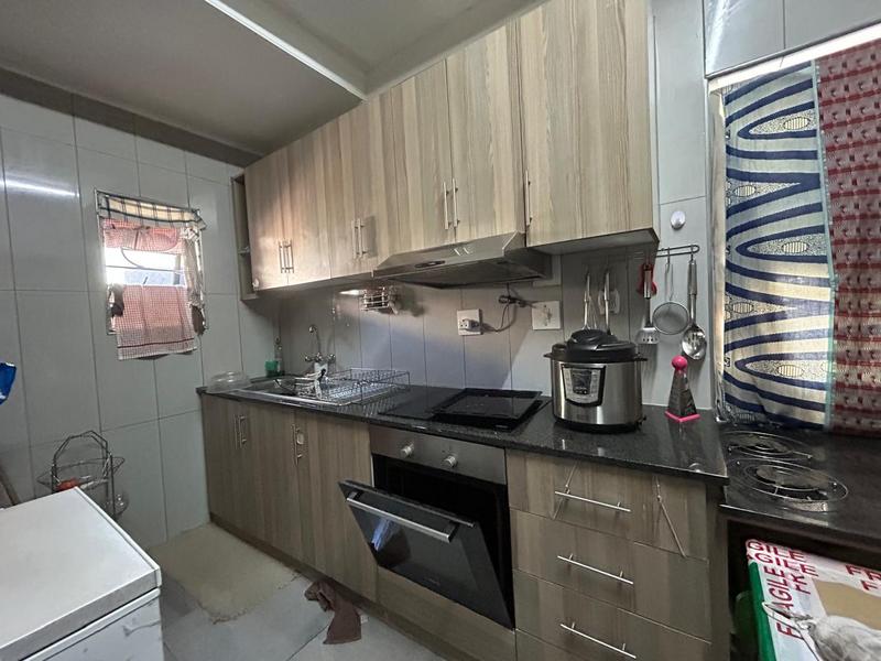 6 Bedroom Property for Sale in Orange Grove Gauteng