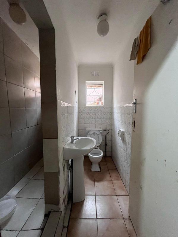 10 Bedroom Property for Sale in Regents Park Gauteng