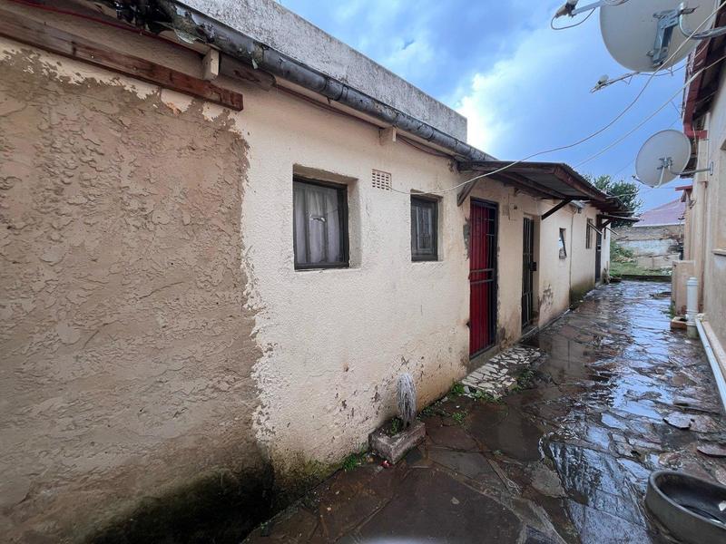 10 Bedroom Property for Sale in Regents Park Gauteng