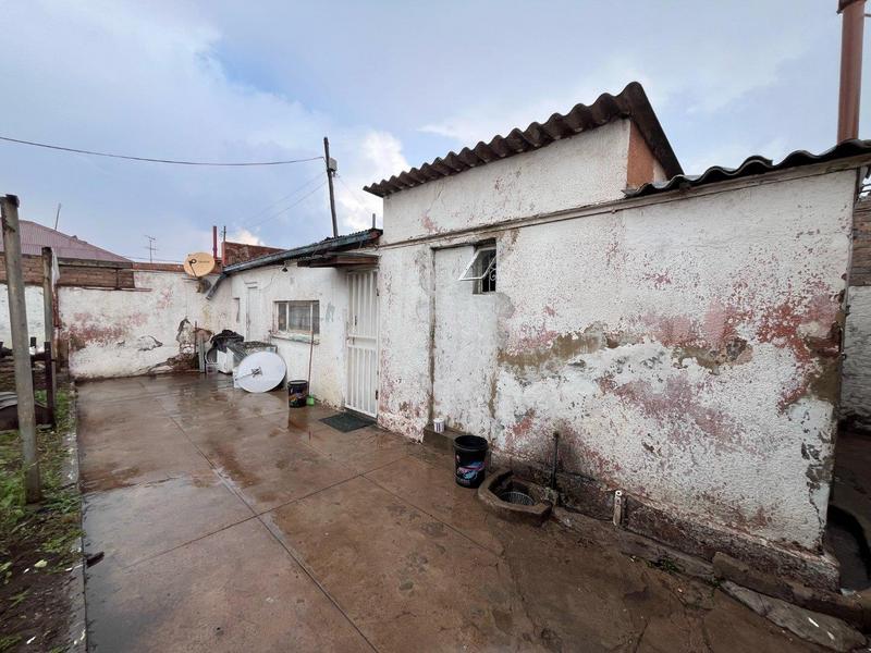 10 Bedroom Property for Sale in Regents Park Gauteng