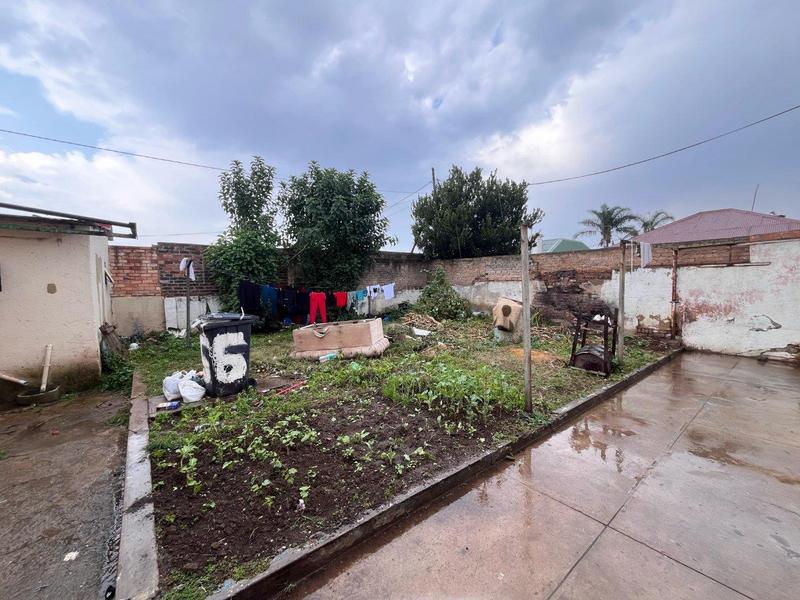 10 Bedroom Property for Sale in Regents Park Gauteng