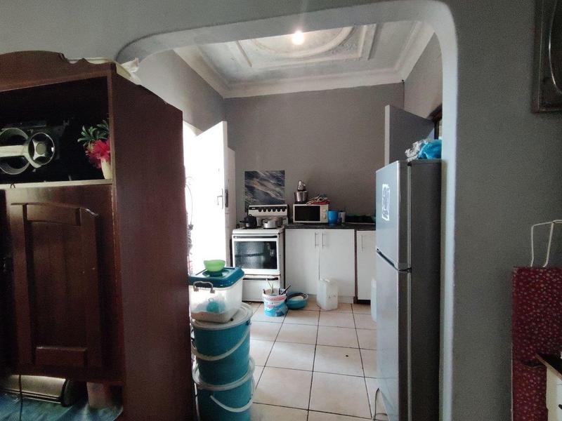 6 Bedroom Property for Sale in Regents Park Gauteng