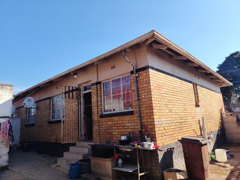 6 Bedroom Property for Sale in Regents Park Gauteng