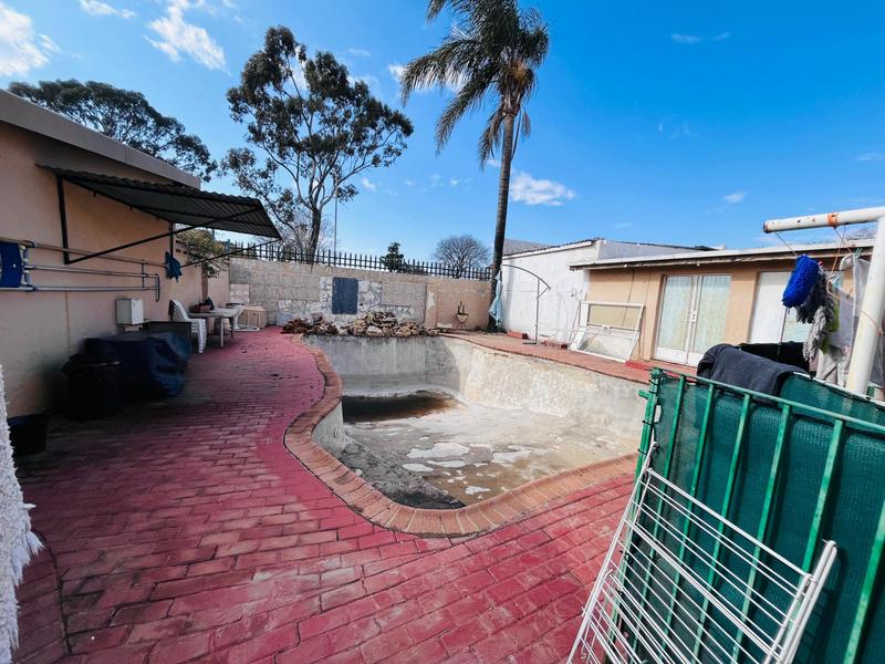 4 Bedroom Property for Sale in Regents Park Gauteng