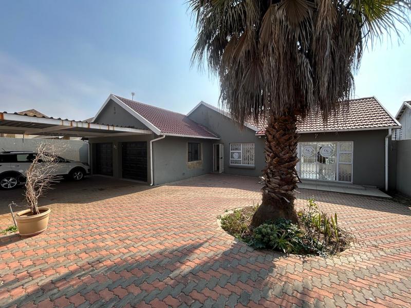 3 Bedroom Property for Sale in Roseacre Gauteng