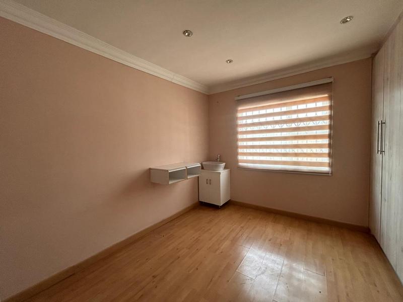 3 Bedroom Property for Sale in Roseacre Gauteng