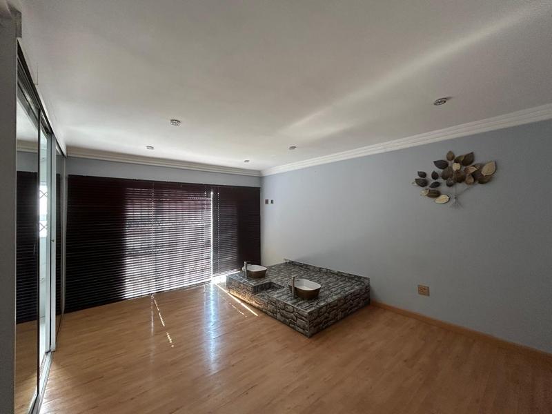 3 Bedroom Property for Sale in Roseacre Gauteng