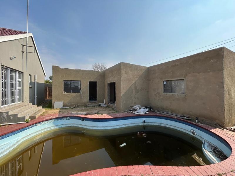 3 Bedroom Property for Sale in Roseacre Gauteng