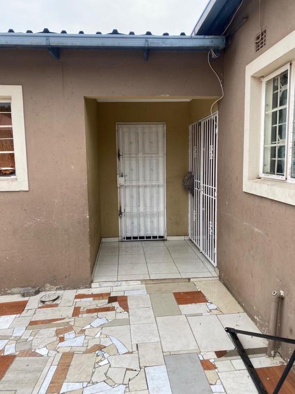 7 Bedroom Property for Sale in Rosettenville Gauteng