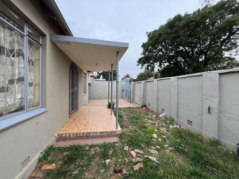 4 Bedroom Property for Sale in Rosettenville Gauteng