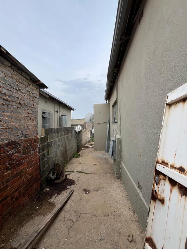 4 Bedroom Property for Sale in Rosettenville Gauteng