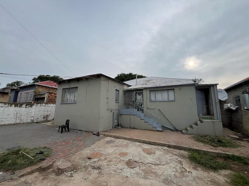 4 Bedroom Property for Sale in Rosettenville Gauteng