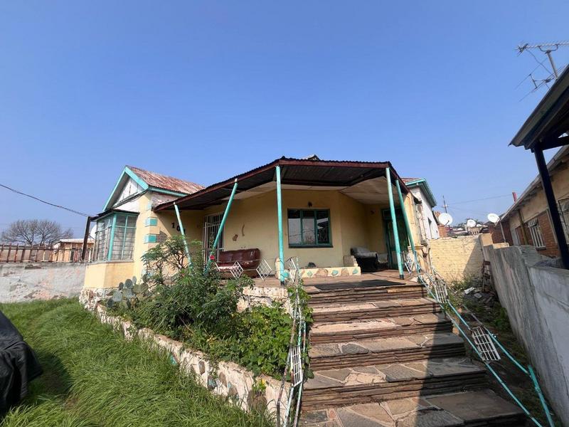 8 Bedroom Property for Sale in Rosettenville Gauteng