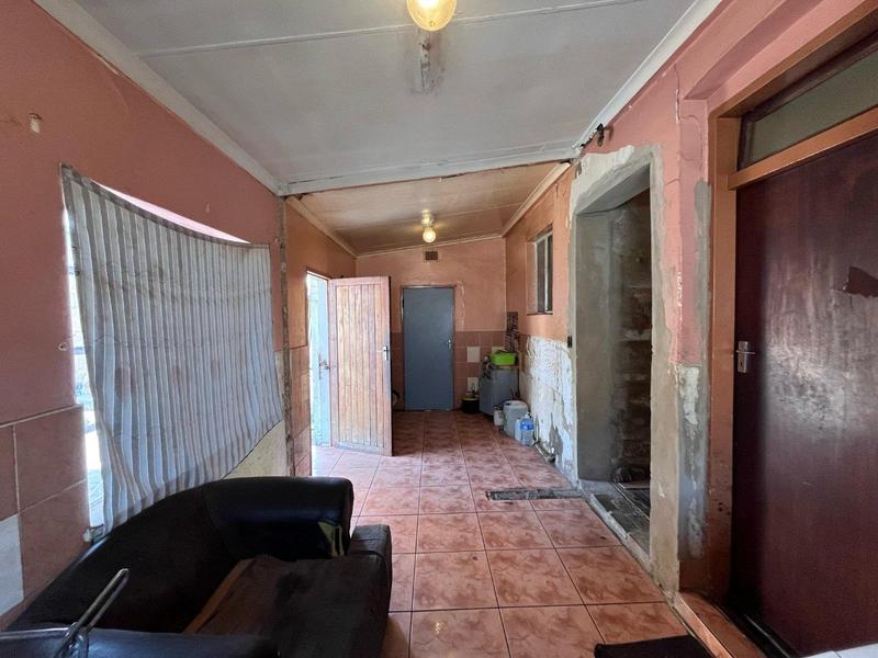 8 Bedroom Property for Sale in Rosettenville Gauteng