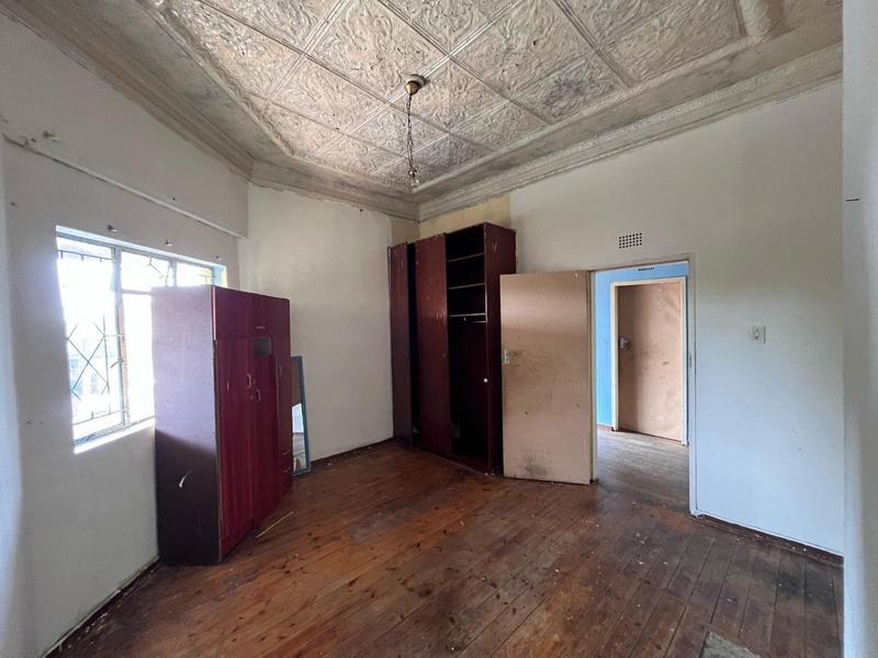 8 Bedroom Property for Sale in Rosettenville Gauteng