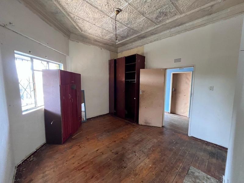 8 Bedroom Property for Sale in Rosettenville Gauteng