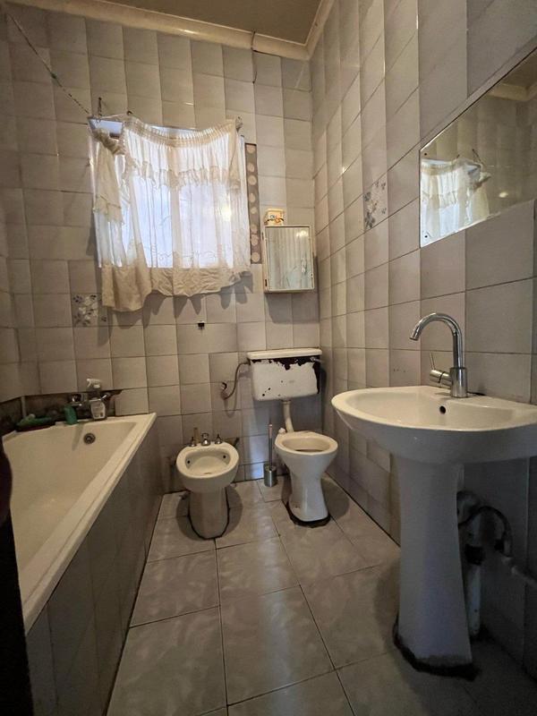 8 Bedroom Property for Sale in Rosettenville Gauteng
